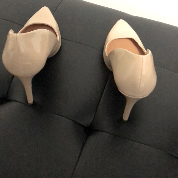 New York and Company 4” heels beige/nude - Picture 8 of 9
